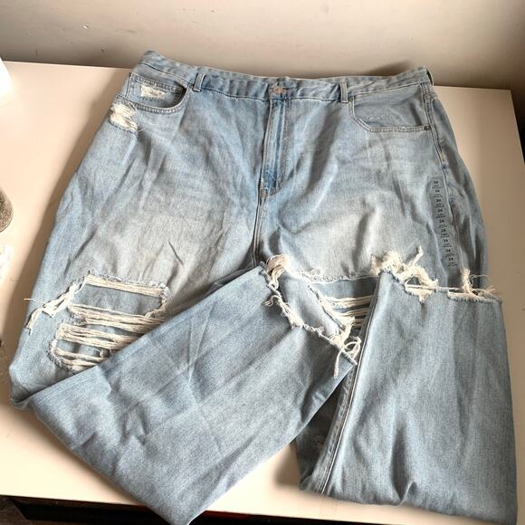 American Eagle Plus Size 24 Curvy Mom Jeans Denim Distressed Ripped Light Wash - Picture 5 of 12
